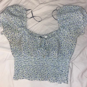 topp - en jätte somrig blå-grön topp, passar verkligen till allt och gulligt