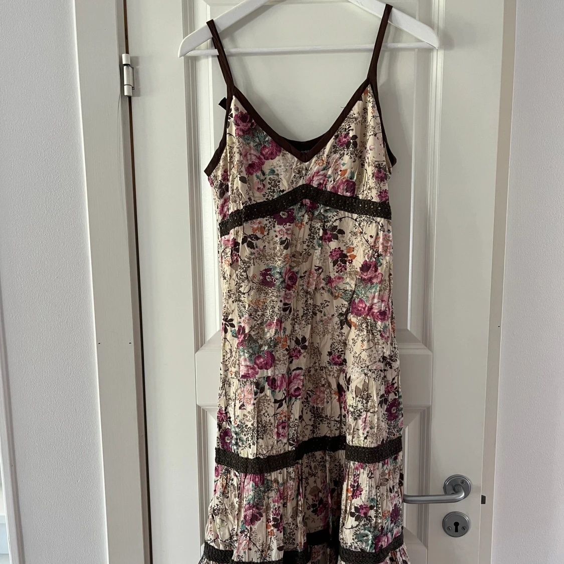 Blommig sommarklänning