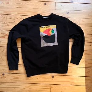 Carhartt tröja  - Carhartt tröja till salu! Står att den är storlek M men den sitter som storlek S Kom gärna med bud! 
