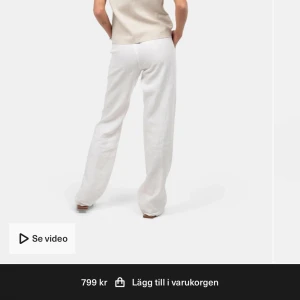 Linnebyxor  - Hej! Säljer dess sjukt fina linnebyxor från Skagen Clothing, dessa är i stort sett oanvända kanske är använda en två gånger❤️ ny pris 799 säljer för 600❤️ hör gärna av dig vid frågor och funderingar, vid stort intresse startar jag budgivning❤️