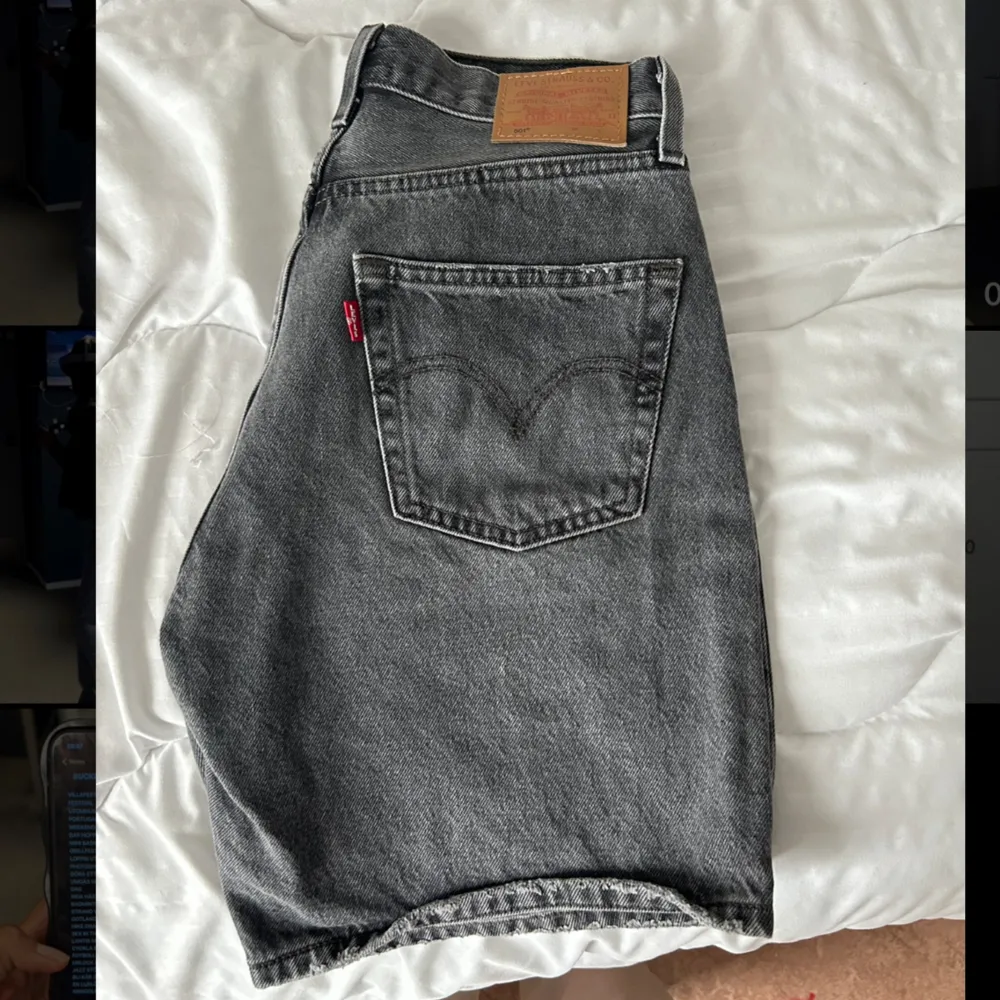 Levis 501 shorts i storlek 26, bra skick!!. Shorts.