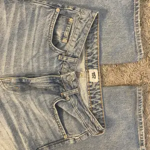 Snygga widelegs blåa jeans från lager 157