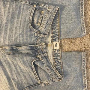 Blåa jeans - Snygga widelegs blåa jeans från lager 157