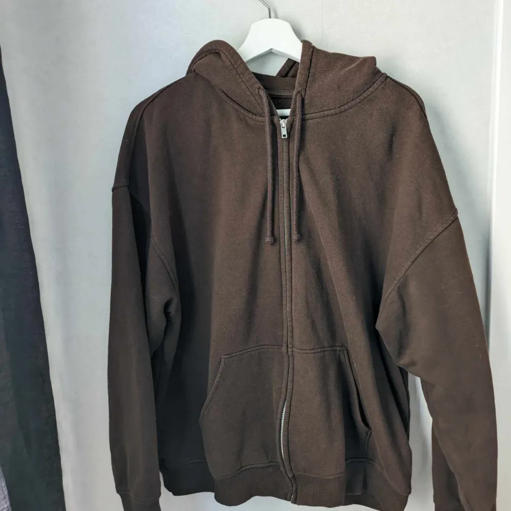 H&M Brown zip-up hoodie. Size L, used.. Hoodies.