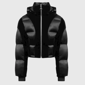 Vinterjacka - Maniere de voir puffer jacket,storlek: 36, köpt två vintrar sen, bra skick, finns inte längre tillgänglig i butik. Köpt för: 1630kr 🌺🌺 