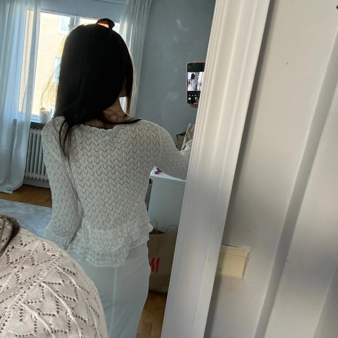 Vit spets/virkad topp  - 93