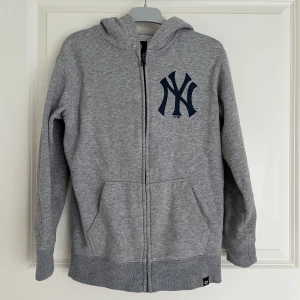 Märkes zip up - New York Yankees zip up, väldigt snygg, aldrig använt 