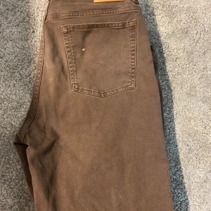 Yoke jeans  - Storlek: L Skick: som nya  Pris: 300kr Kan mötas upp i Stockholm 