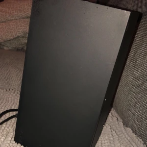 Xbox series x + kontroll  - Xbox series x med custom kontroll Perfekt skick 