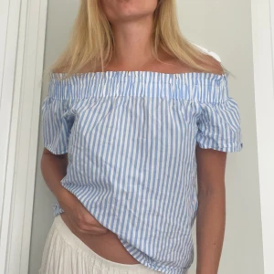 Off shoulder topp , H&M - H&M off shoulder topp i 100% bomull 