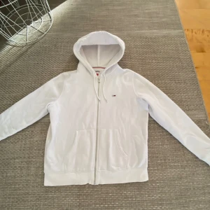 Vit hoodie  - M men passar som s  Bra skick 