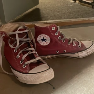 Converse - Vinröda converse