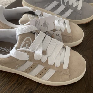 Adidas campus - I jätte fint skick, använt 3 ggr. Färgen är svår att få tag på, slutsåld överallt.