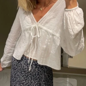 Vit blus Pigalle  - Bra skick