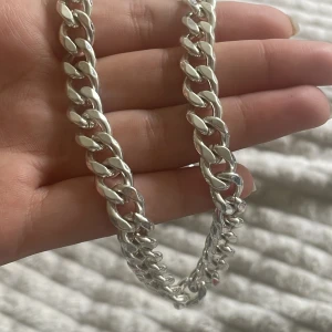 Halsband - Halsband