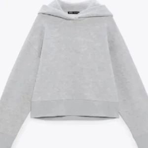Slutsåld zara hoodie - Säljer denna slutsålda zara hoodie i bra skick! Skriv för egna bilder💘💘
