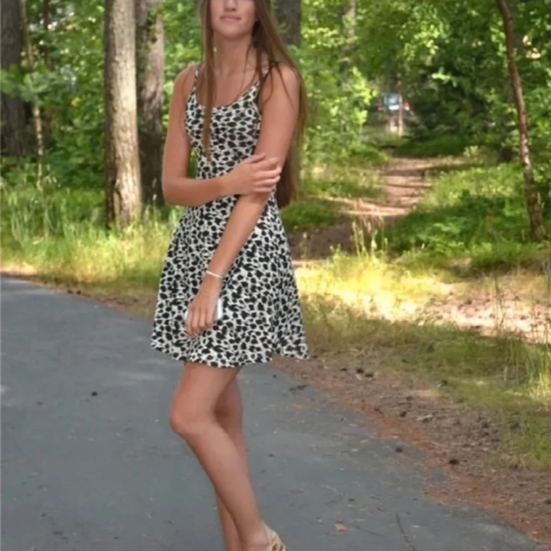 Söt sommarklänning med justerbara band 