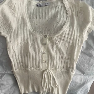 Zara topp - Strl S, använd 1 gång