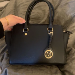 Handväska - Bra skick 