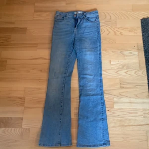 Bootcut jeans - Bootcut jeans i storlek 158, säljer pga att dem är för små❤️