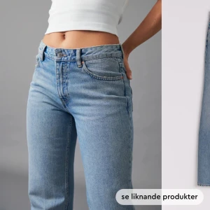 Lågmidjade jeans  - Jag säljer mina snygga low straight jeans från Gina tricot i storkel 34 eftersom jag har ett par likadana. Nypris 500kr