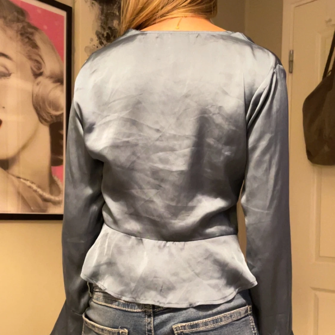 Blå volangblus - 90