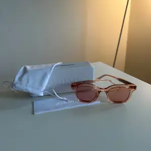 Chimi solglasögon i 02 pink och nyskick. Aldrig använda. Tveka inte att skriva!