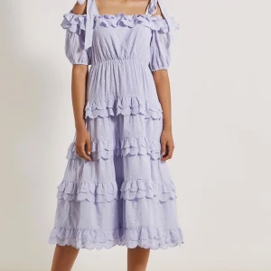 By Malina Edda dress - Superfin sommarklänning från By Malina i färgen azure. Nypris 2499 kr. 