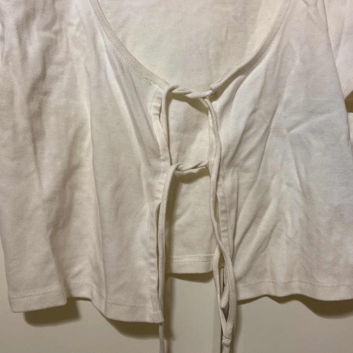 En vit trendig t-shirt - 90