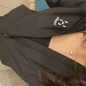 Haglöftsjacka - går inte till användning ser ut som ny