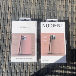 Skal iPhone 12 Pro Max - Nya oanvända mobilskal från Nudient till iPhone 12 Pro Max. 49 kr styck.