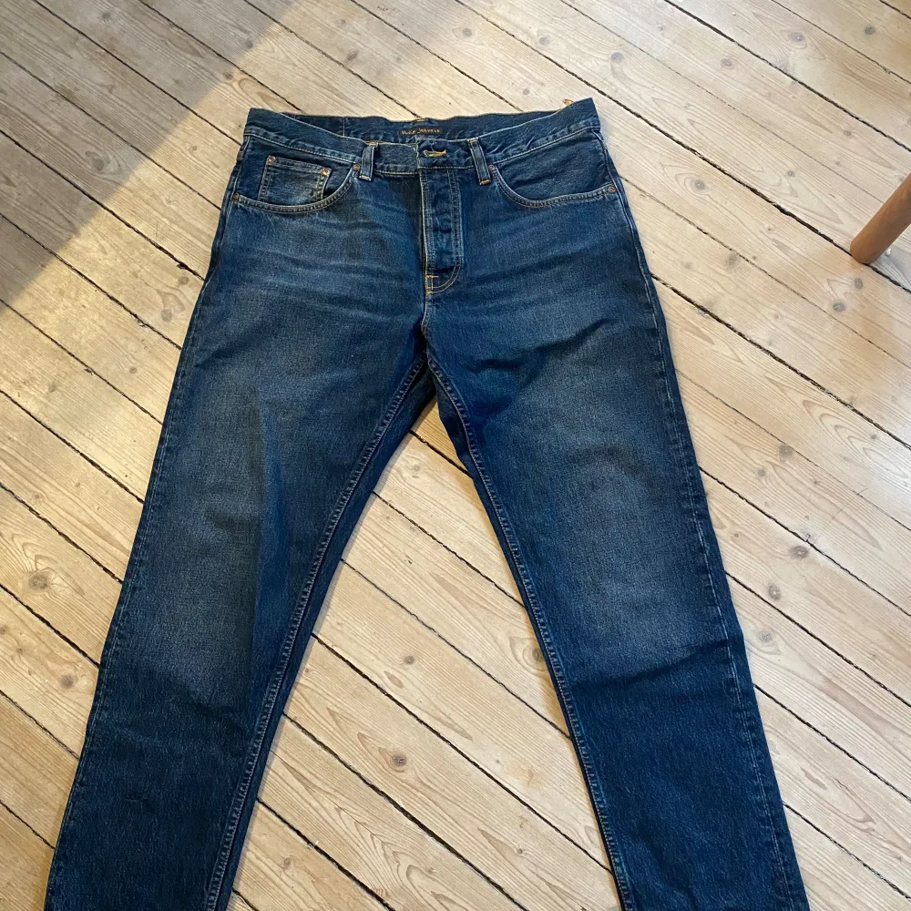 Oanvända nudie jeans i modellen steady eddie, nypris 1600, storlek 36/32. Jeans & Byxor.