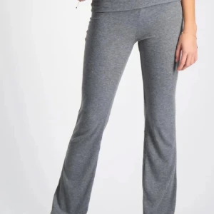 Yoga pants🩶 - Säljer dessa nästintill oanvända yoga pants från Gina😍😍passar en XS-S