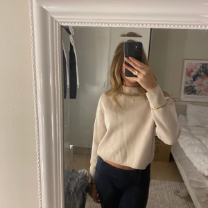 Other stories tröja  - Fin tröja från & other stories Vid frågor skriv🥰köparen står för frakt 