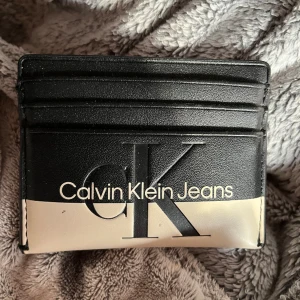 Calvin Klein plånbok  - Är i väldigt bra skick. 