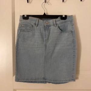Jeans kjol! - Super fint! Endast testad,