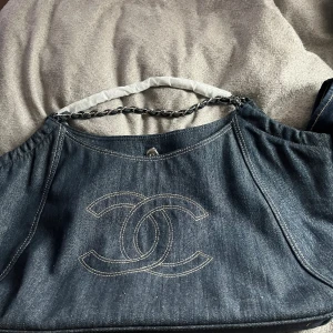 Äkta chanel - Helt ny oanvänd 