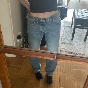 Lågmidjade jeans från zara  - Raka, lågmidjade jeans från zara  storlek 36 150kr + frakt