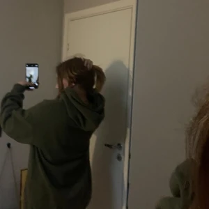 Carpgrön lång hoodie💚 - Skriv för fler bilder eller frågor💚