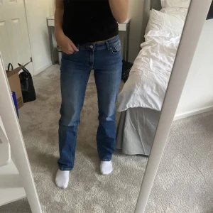 Vero Moda Jeans - Skit snygga jeans från Vero Moda. Det står inte vilken storlek men de passar mig bra som vanligtvis har 34💕