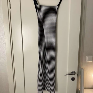 Klänning - En så fin sommarklänning! Köpt för 299!