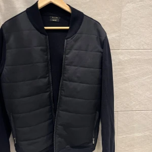 Massimo Dutti Cardigan  - Använd fåtal gånger, som ny  Cond 9/10 Size Medium 