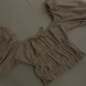 Riktigt fin topp - Älskar hur fin den är, inga defekter🥰