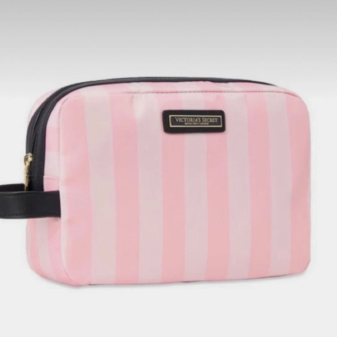 Söker Victorias Secret sminkväska💗🤍 - 90