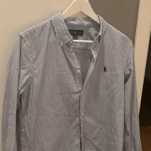 Ralph lauren skjorta - Superbra skick, nypris ligger runt 1500kr