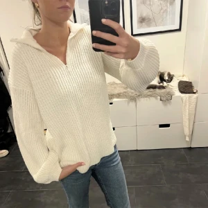 Nakd tröja - Zip I beige Xs men sitter som s