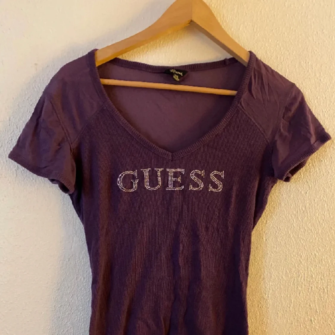 ”GUESS” t-shirt  - 90