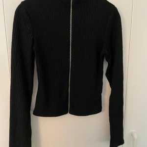 Tröja från lager 157 XS - En fin tröja från lager 157 använd ett fåtal gånger så är i ett bra skick💕 Köparen står för frakten 