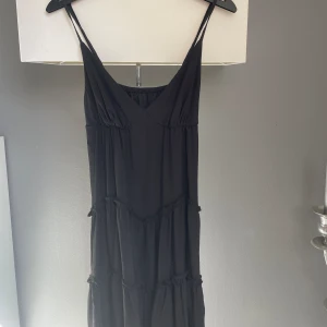 Volangklänning - 🌸🌸🌸