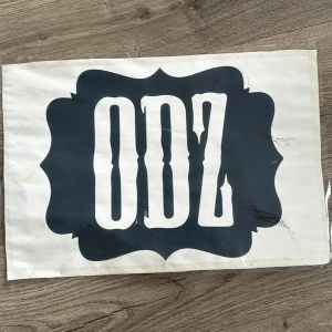 odz poster  - 43 cm på längsta sidorna  30 cm på korta sidorna  kan mötas i norrköping eller södertälje 